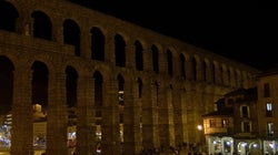 El mundo se apaga para seguir vivo