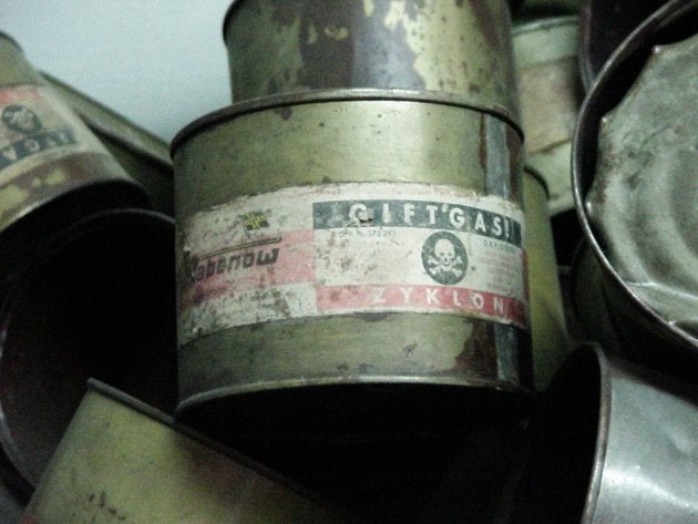 Latas de Zyclon B usadas en el Holocausto.