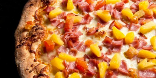 El presidente de Islandia provoca la polémica al afirmar que prohibiría la pizza