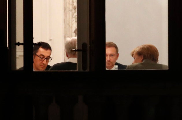 Negociaciones entre CDU, CSU, Liberales y Verdes.