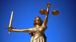 Hay medios y mujeres altruistas, solo falta una