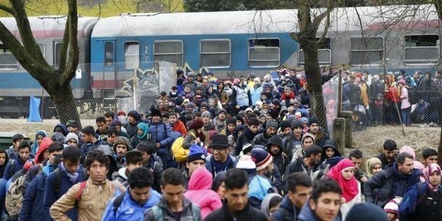 Migrantes en la frontera entre Austria y Eslovenia en 2016
