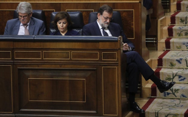 Rajoy, Sáenz de Santamaría y Dastis.