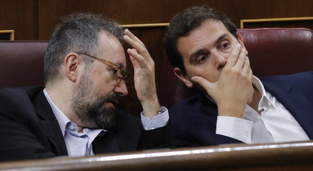El líder de Ciudadanos, Albert Rivera, y el portavoz de la formación naranja, Juan Carlos Girauta.