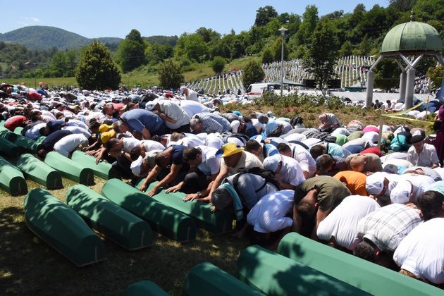 Enterradas otras 71 víctimas de la matanza de Srebrenica de
