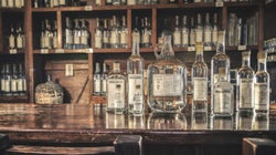 Guía esencial del mezcal: cinco datos imprescindibles y dos recetas de