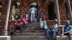 La lucha contra el ébola es también una lucha contra la