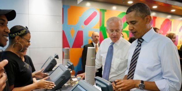 Obama visita un restaurante de comida rápida en pleno cierre de Gobierno: 