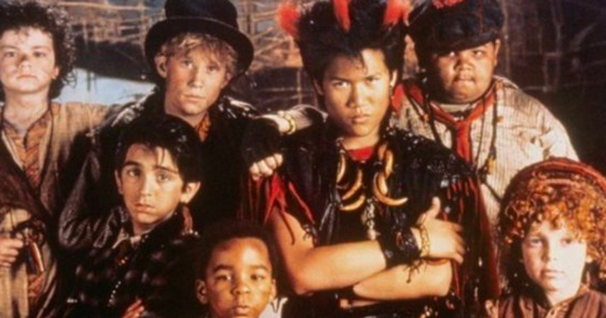 Los Ninos Perdidos De Hook Se Reencuentran 25 Anos Despues Para Homenajear A Robin Williams El Huffpost