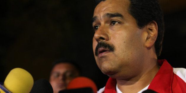 Maduro asegura que Chávez recibe tratamientos de quimioterapia y que se comunica por
