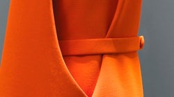 ¿Vestidos o esculturas? Balenciaga visto por Outumuro