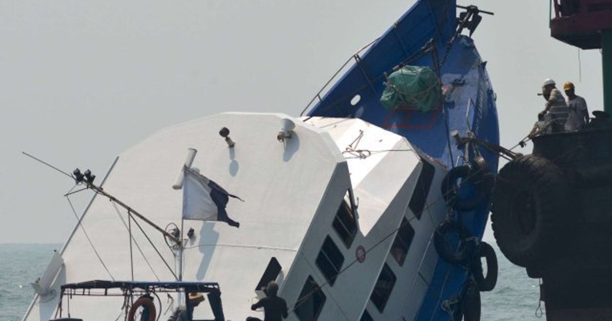 Al menos 37 muertos tras el choque de dos barcos en Hong Kong (VÍDEO
