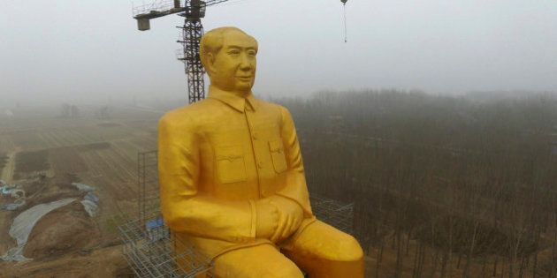 37 metros de estatua para recordar a Mao Zedong en China