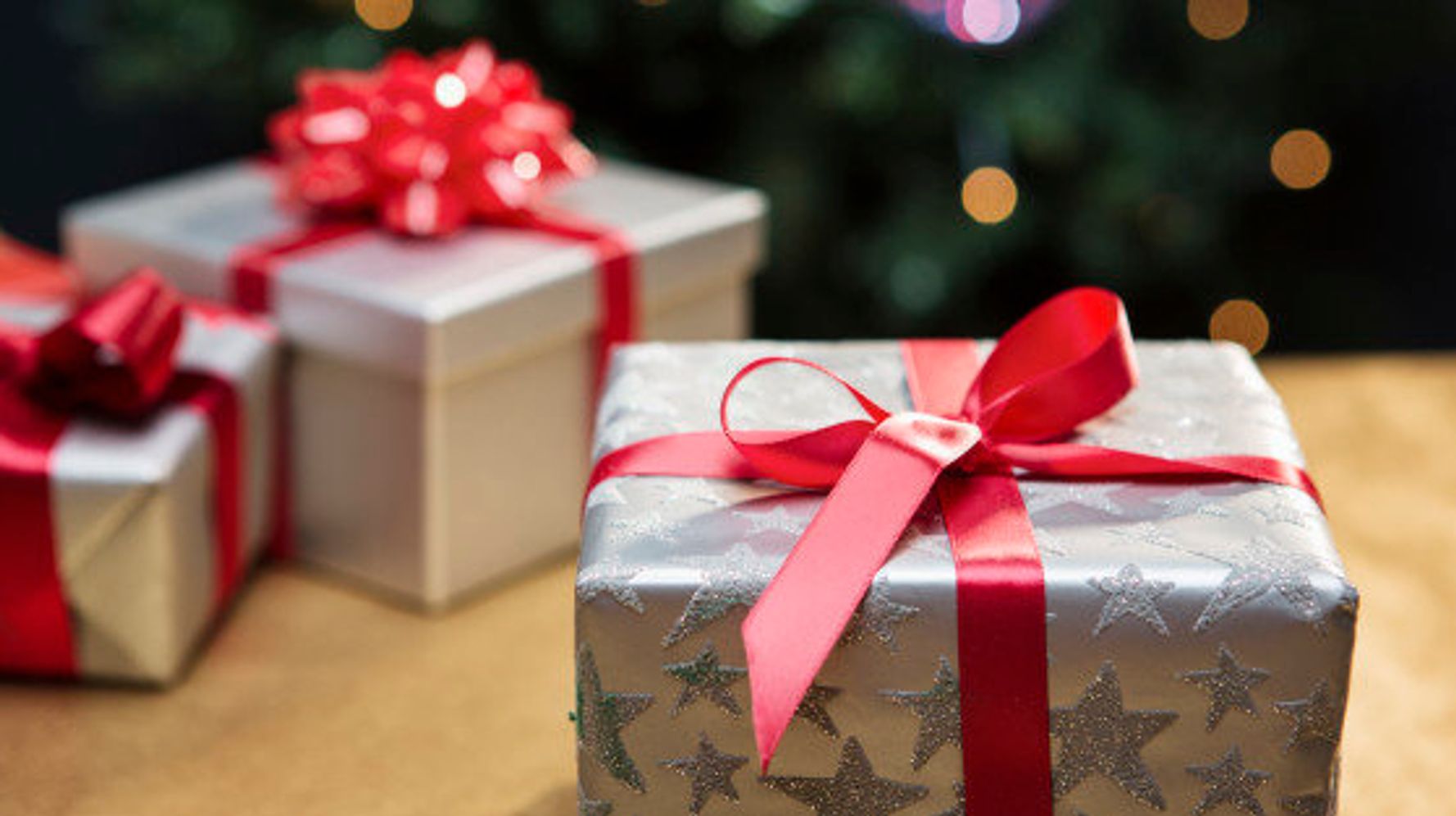 1 shopping for present. Christmas-present.shop. Christmas Gifts. Present photo. Presents or Gifts.