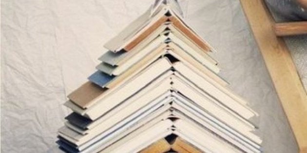 Ideas para decorar el árbol de Navidad: libros, homenajes a estrellas pop, peluches...