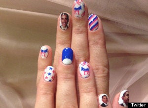 Las uñas de Katy Perry: manicura para pedir el voto por Obama