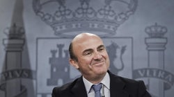 Guindos advierte de que peligran las prestaciones sociales