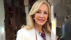 Carmen Lomana se salta la ley electoral y pide el voto para