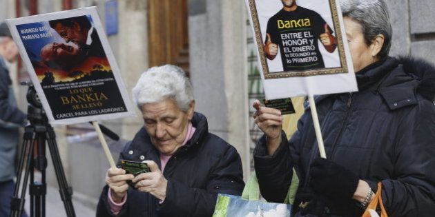Los imputados por las tarjetas black de Caja Madrid, recibidos entre abucheos de