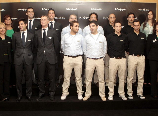 Los hombres de El Corte Inglés también vestirán de uniforme (FOTOS) | El  HuffPost Política