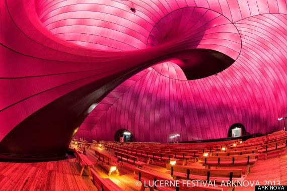 Ark Nova: una sala de conciertos hinchable para el Japón dañado por el tsunami