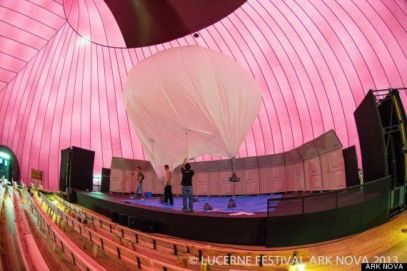 Ark Nova: una sala de conciertos hinchable para el Japón dañado por el tsunami