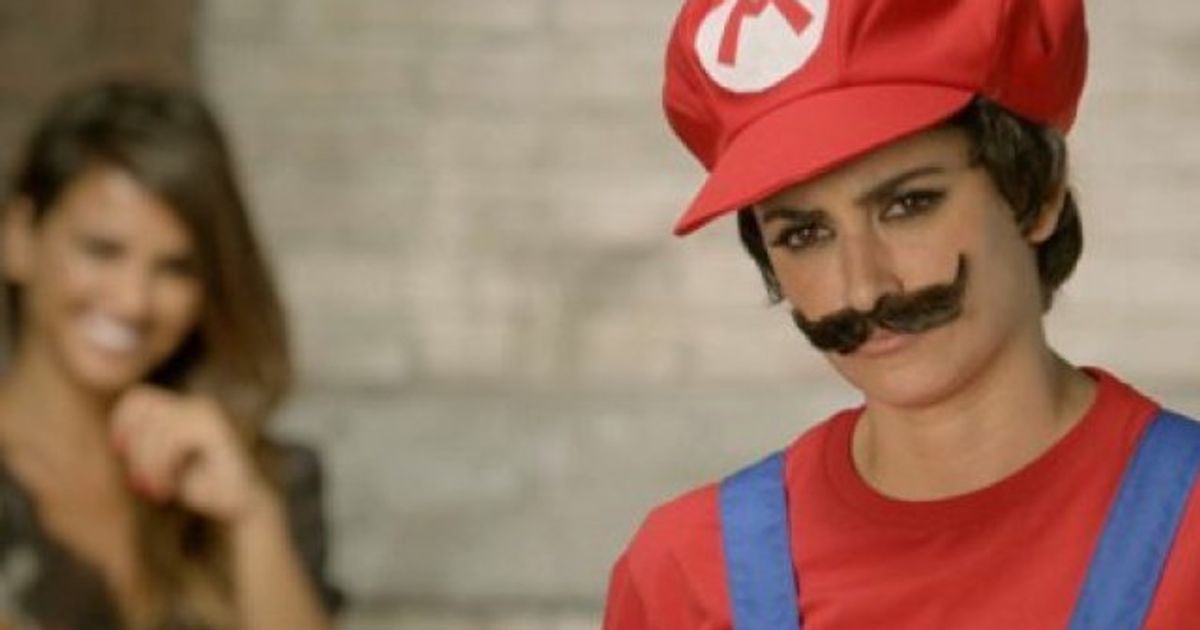 ¿penélope Cruz ¿súper Mario La Actriz Se Pone Bigote En Un Anuncio De Nintendo VÍdeo Fotosemk 9797