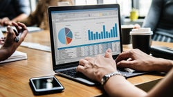 El cliente en el marketing de servicios profesionales: personalismo y