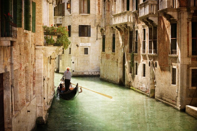 Paseo en Góndola por los canales de Venecia (Italia)