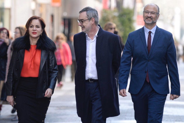 El secretario general de Ciudadanos, José Manuel Villegas (c), junto a la expresidenta de las Cortes, Silvia Clemente, este lunes en Valladolid.