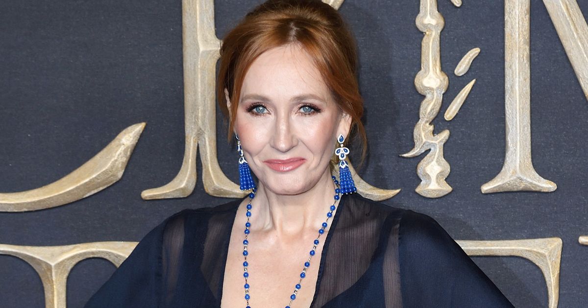 J K Rowling Gives Unwelcome Update On Dumbledores Sex Life Inspires