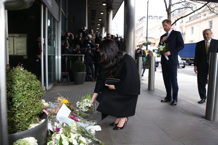 The former "Suits" actress in front of New Zealand House.