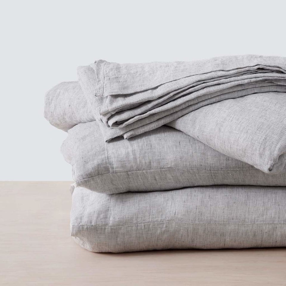 The Best Linen Bedsheets: Brooklinen, Parachute, & More 2023