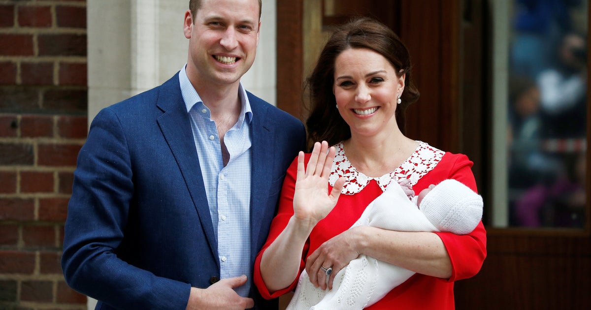 Kate Middleton Et Le Prince William Ont Presente Leur Nouveau Bebe Le Huffpost