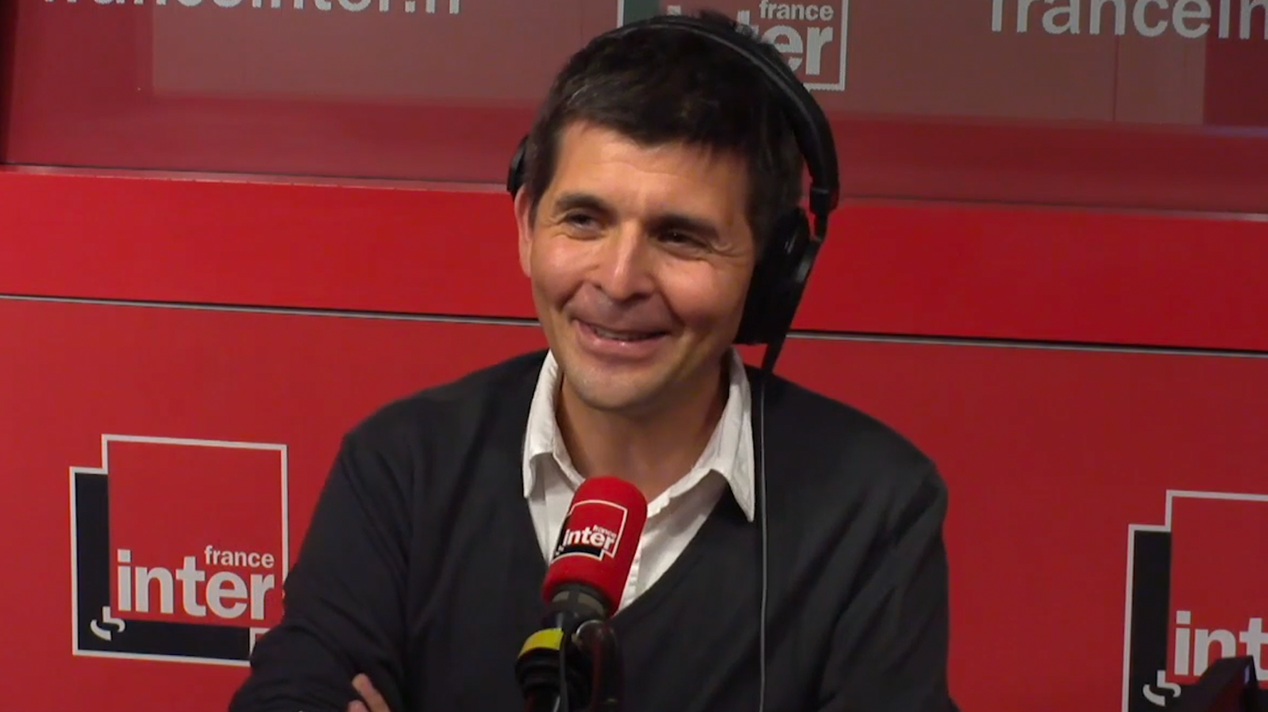 Au micro de France Inter, Thomas Sotto évoque son handicap pour la