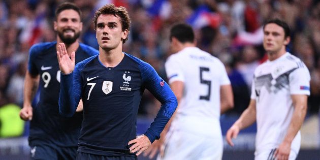 antoine griezmann ici pendant sa celebration le 17 octobre au stade de france s - griezmann joue a fortnite