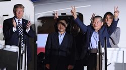 Trump a accueilli les trois prisonniers américains libérés par la Corée du
