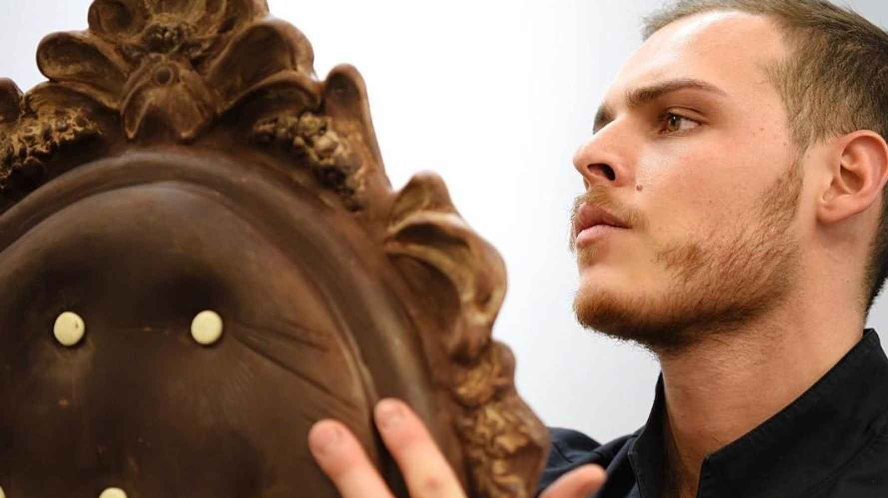 Amaury Guichon, le pâtissier français star d'Instagram qui sculpte le