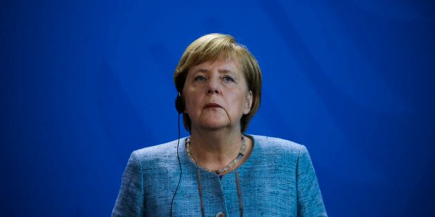 Après ses annonces surprises, Merkel, ici en conférence de presse à Berlin le 30 octobre, dit ne pas...