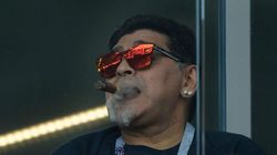 Diego Maradona et son cigare se sont fait remarquer lors de Argentine-Islande au