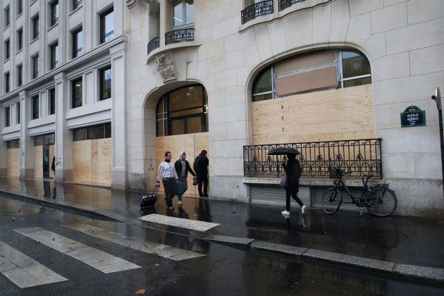 Avant La Manifestation Du 8 Décembre Les Magasins Des