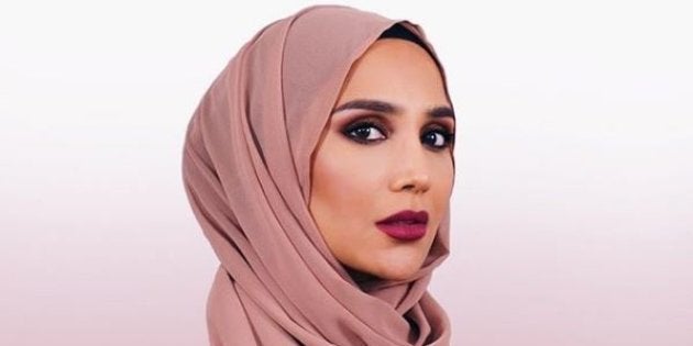 La mannequin  voil e  Amena Khan renonce  une campagne de L 