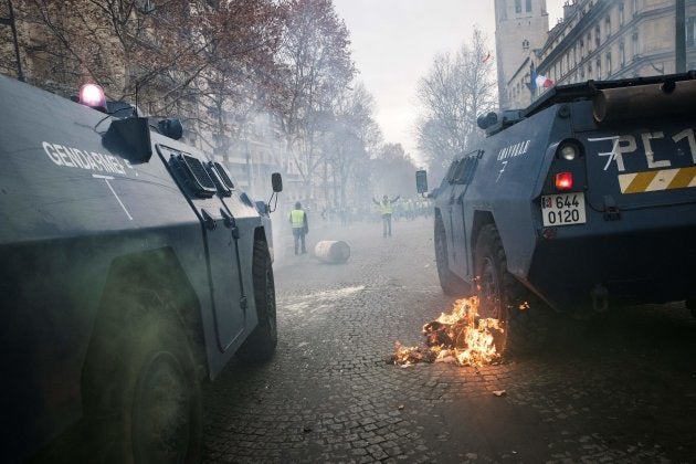 Avoir Images Des Blindes De La Gendarmerie Avec Une Arme Secrete La le plus cool salutations