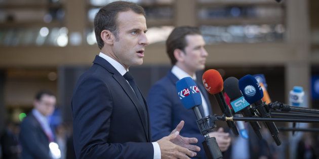 Après avoir été sa force, la com' de Macron est en train de devenir son maillon
