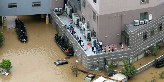 Au Japon, au moins 100 morts à cause des inondations et des pluies