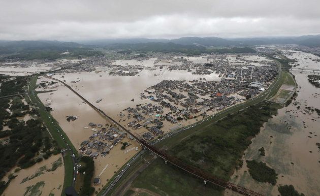 Au Japon, au moins 100 morts à cause des inondations et des pluies