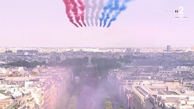 Revivez le défilé des Bleus sur les Champs-Élysées et la réception chez Macron avec le meilleur (et le...