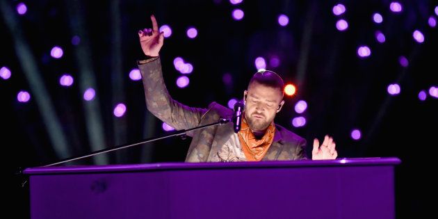 L'hommage de Justin Timberlake à Prince à la mi-temps du Super Bowl ce 4 février