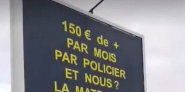 Gilets Jaunes Les Panneaux Très Provocateurs Dun Afficheur