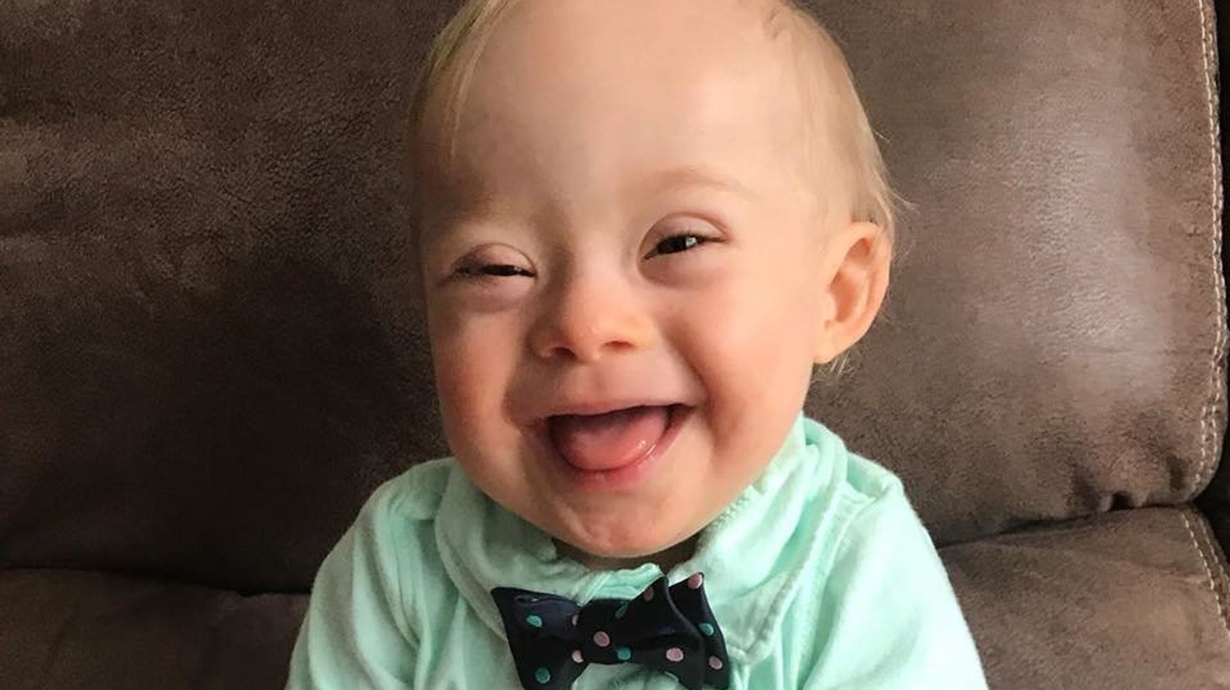 Ce Bebe Atteint De Trisomie Devient L Egerie D Une Celebre Marque De Petits Pots Une Premiere Le Huffington Post Life